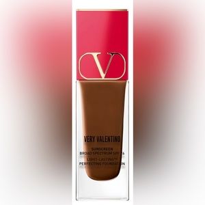 VERY VALENTINO LIGHT LASTING FOUNDATION MA 5 BRAND NEW/UNNOPENED